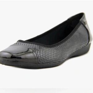 Anne Klein Sport Ursa Women's Sz 8M Black Flats